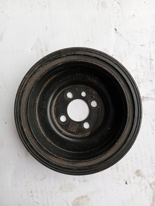 VW Audi Seat Skoda 04L105243 kampikiekko