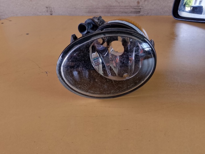 Volkswagenin sumuvalo OE 5K0 941 700 A