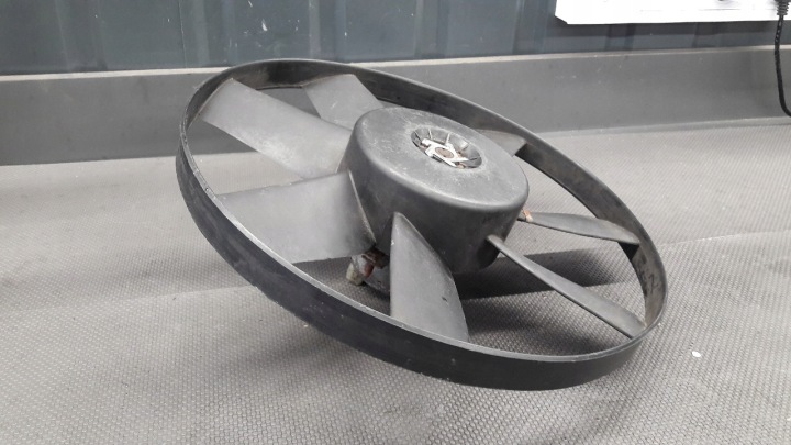 0130107283 jäähdyttimen tuuletin Polo 1.9 SDI