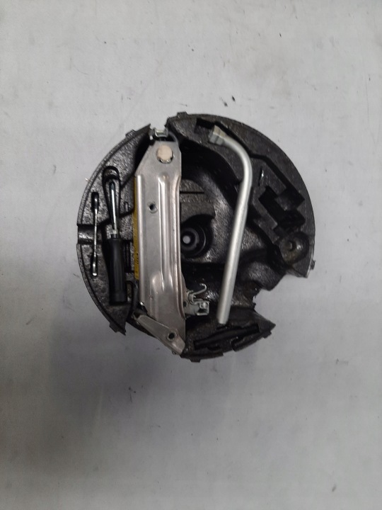 AUDI A3 8L LIFT TAVARATILAN STYROXI TYÖKALUT 8L0011031C 8L0012109