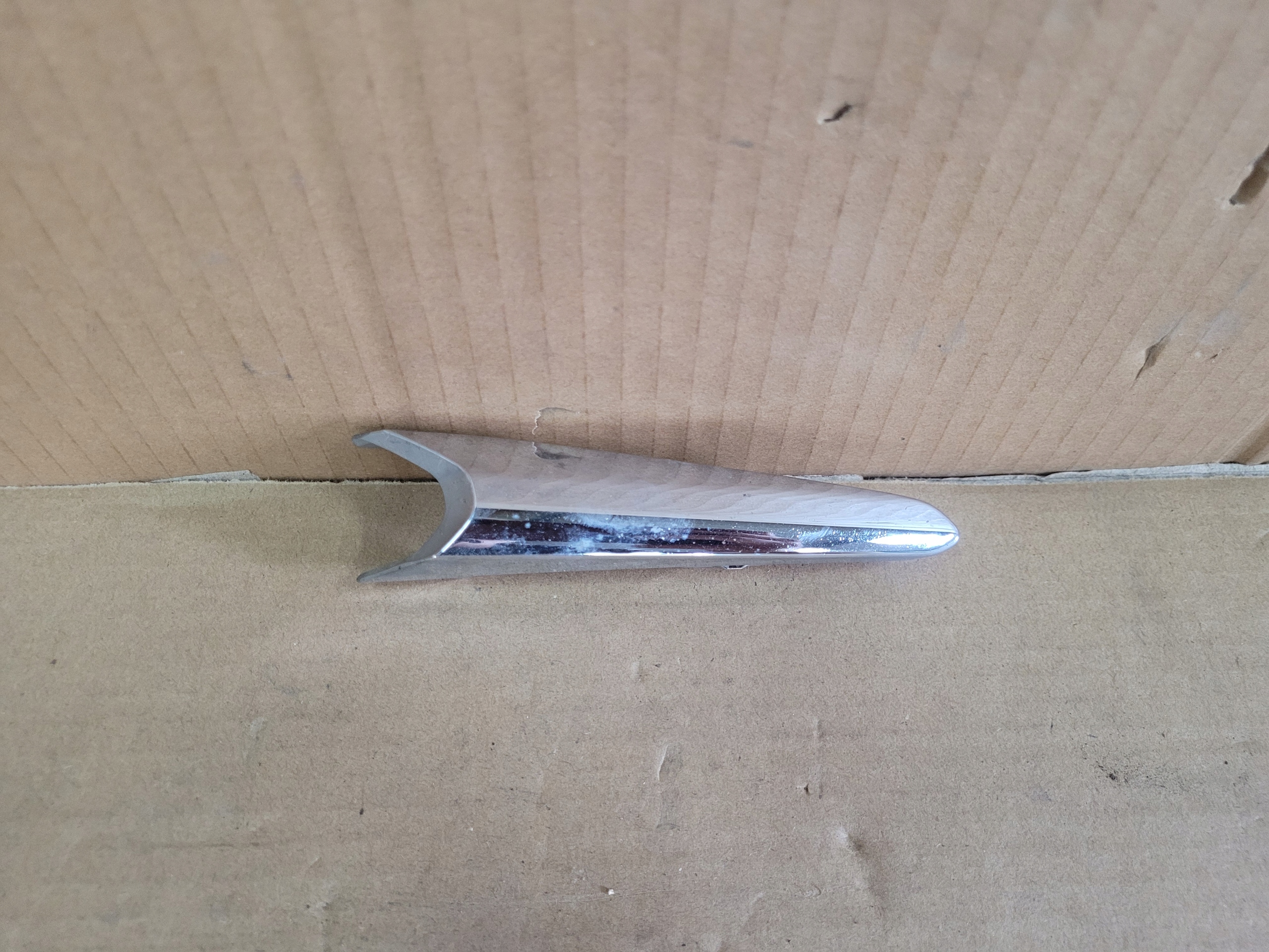 MAZDA 3 2017 LIFT KROM LIST HALOGEN HÖGER B63C-50-C12 image 2