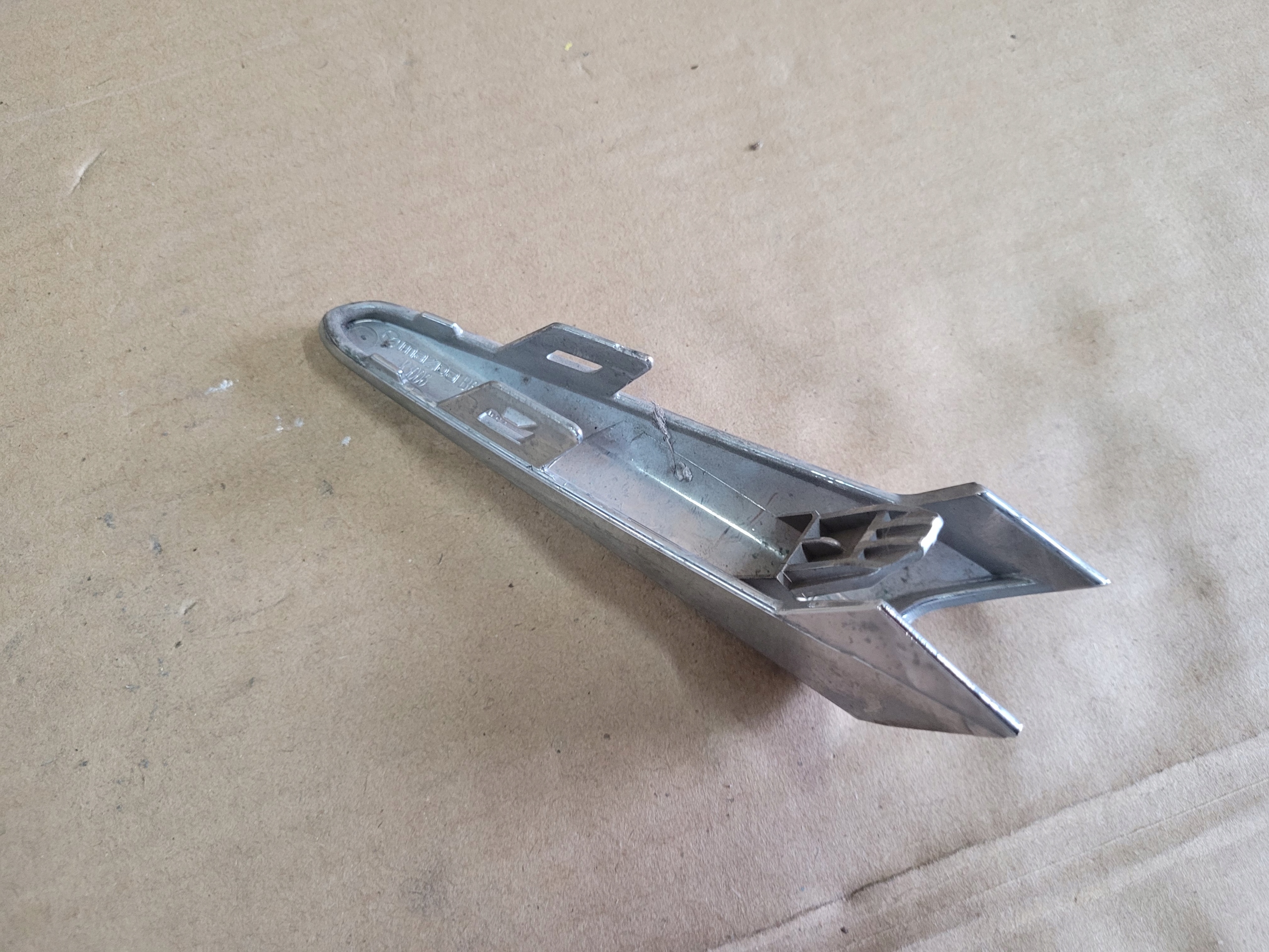 MAZDA 3 2017 LIFT KROM LIST HALOGEN HÖGER B63C-50-C12 image 3