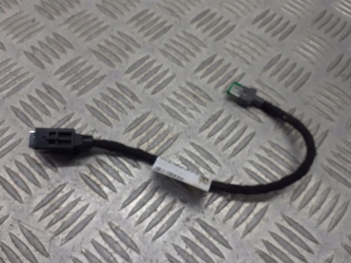 USB-liitäntä Peugeot 308 II 1.6 HDI 98060480