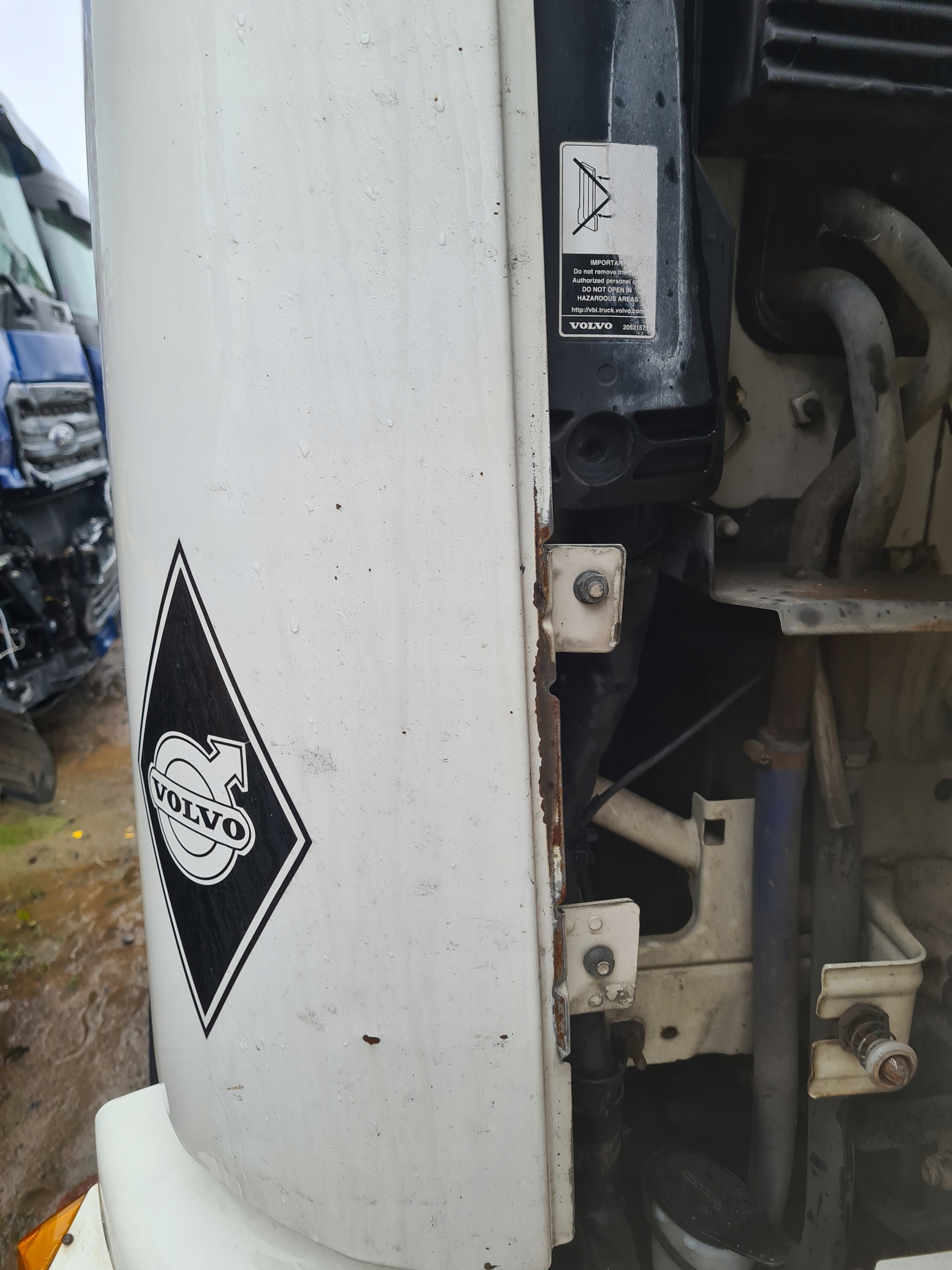 Kulmapala oikea suojus spoileri Volvo FH12 FH13 FH16