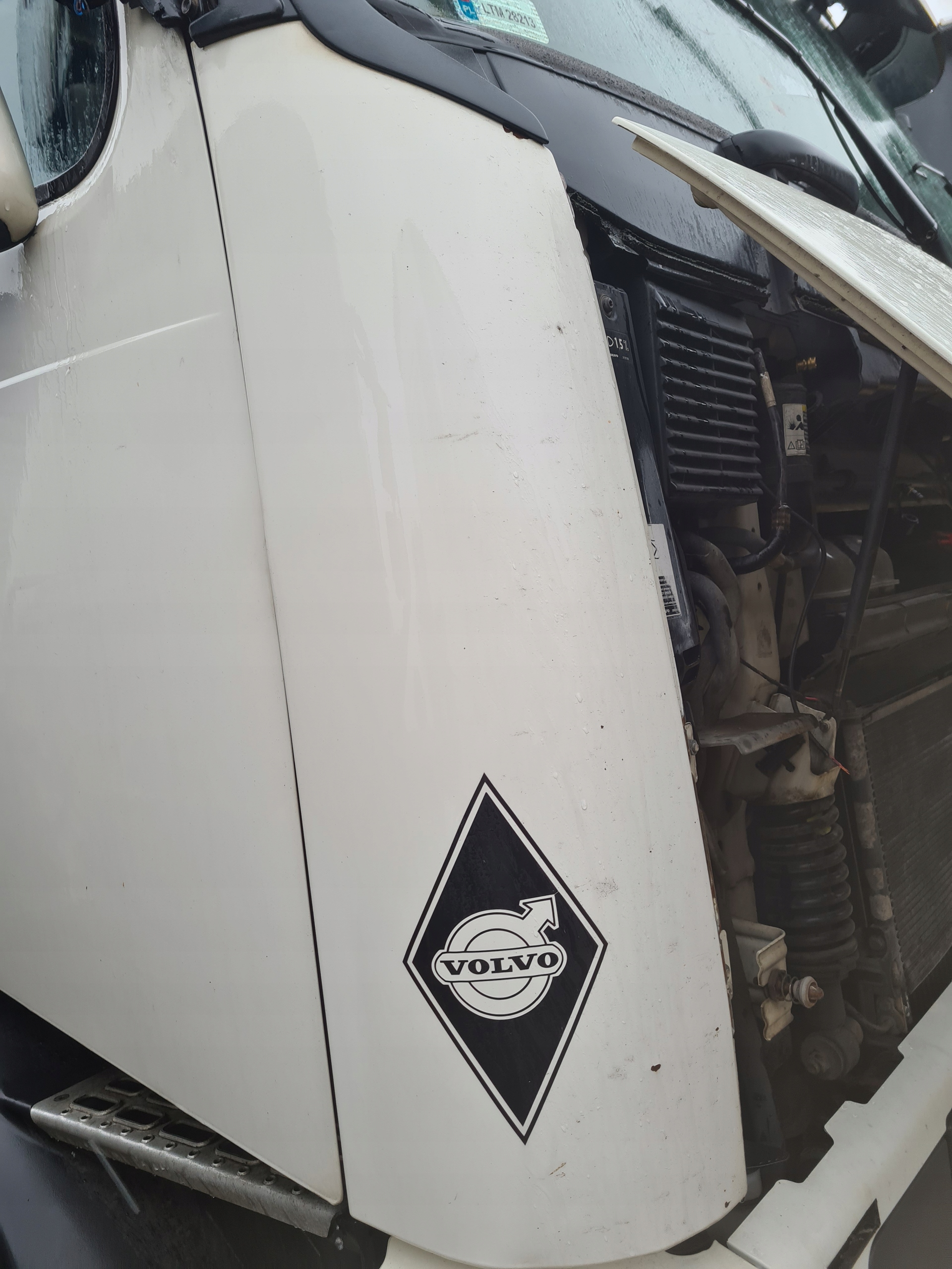 Polik Ecke Rechts Spoiler Abdeckung Volvo FH12 FH13 FH16 image 4