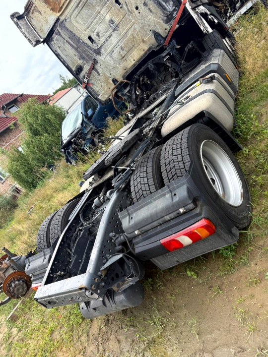 MERCEDES ACTROS MP5 2023 etuvahvistusrunko LOWDECK asiakirjat