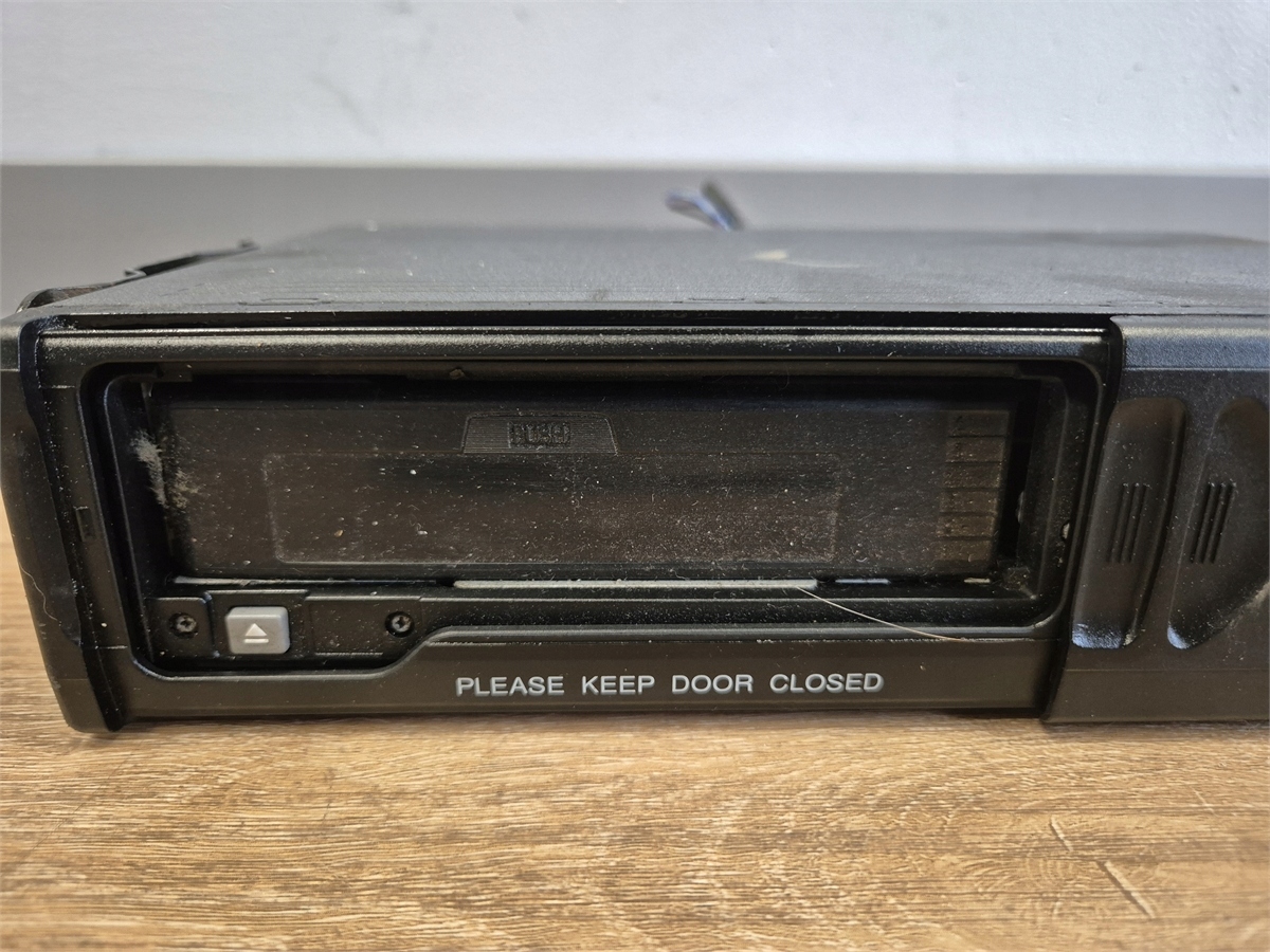 FORD MONDEO MK4 LIFT 10-14 CD CHANGER 7S7T-18C830-AA MOTOHUB