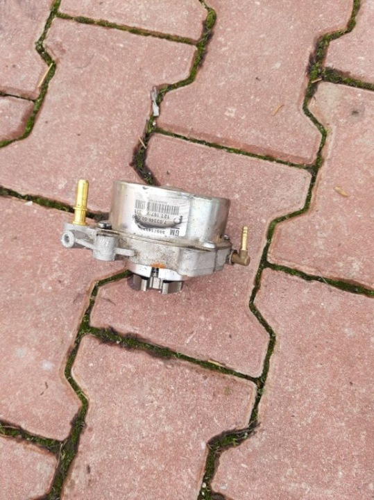 Bomba de Vácuo Opel Astra IV J Insignia 2.0 55571411