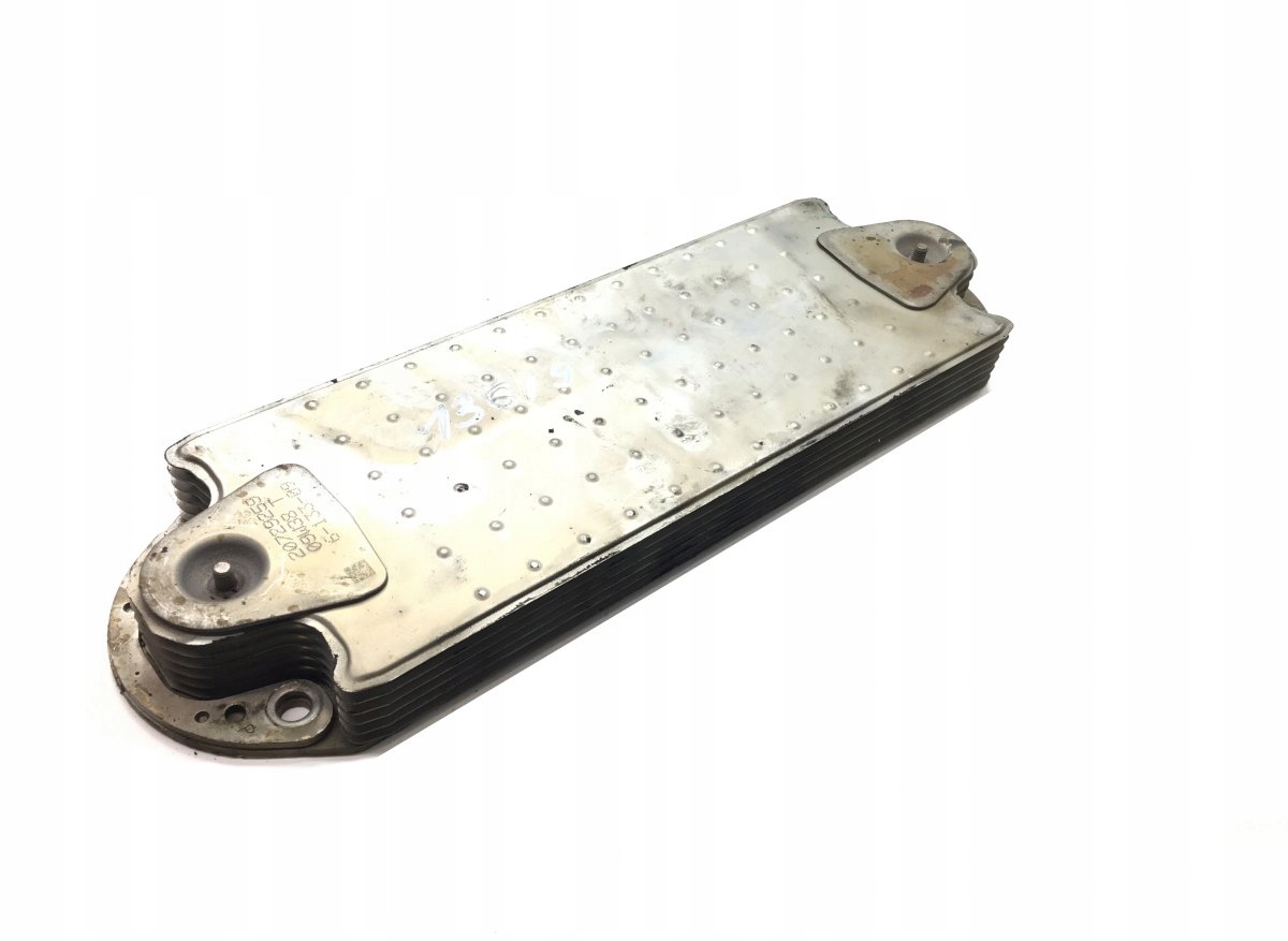 20729259 VOLVO Oljekylare motor