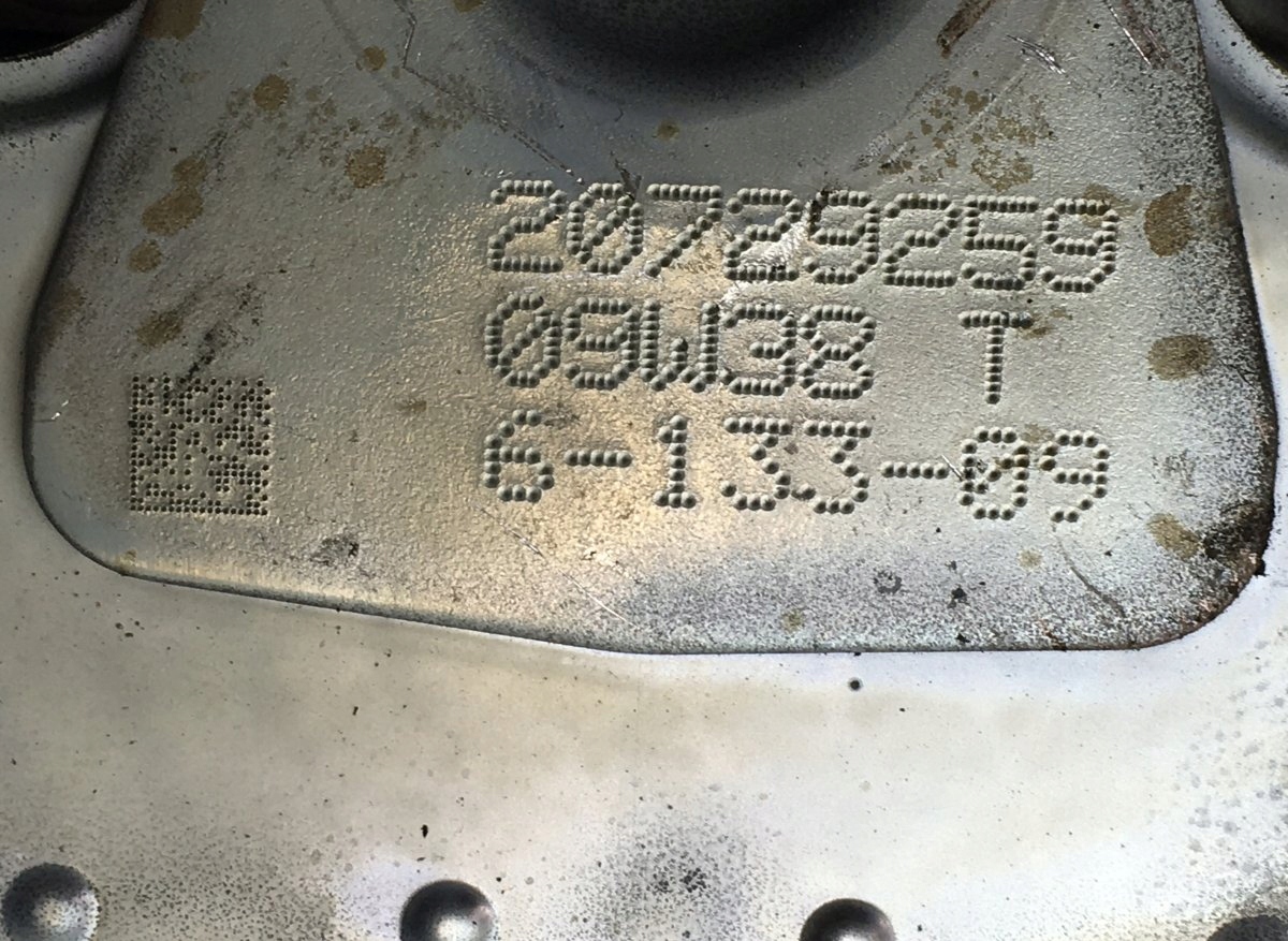 20729259 VOLVO Radiatore olio motore image 3