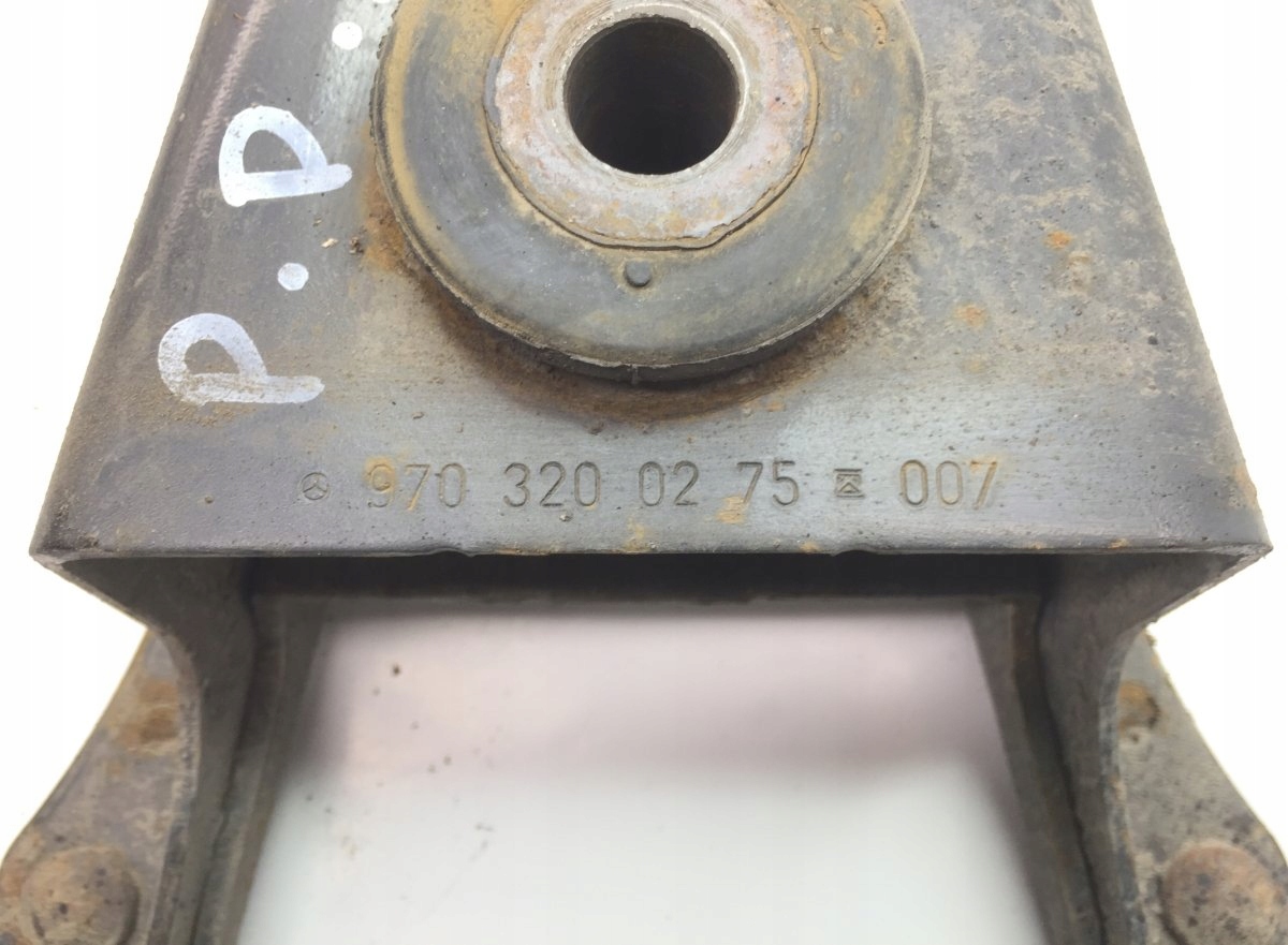 9703200275 MERCEDES-BENZ Support de ressort à lames, essieu arrière gauche image 4