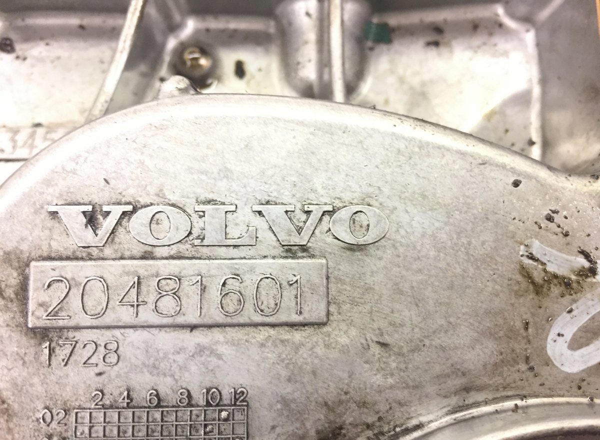 20481601 VOLVO Front Engine Cover image 7