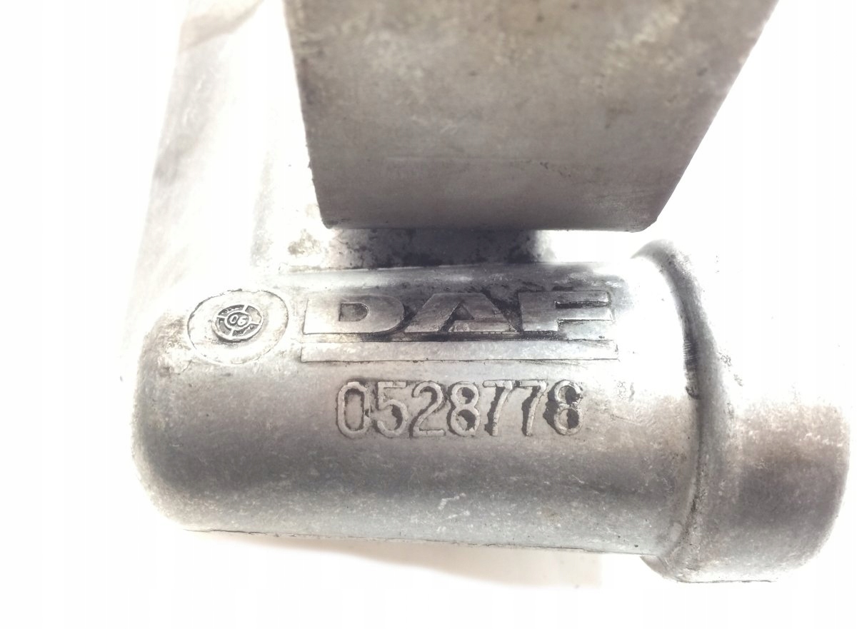 1375907 DAF Oil Suction Pipe image 7
