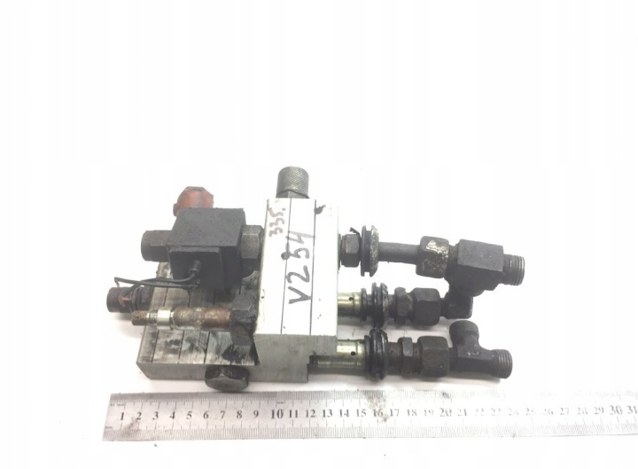 77700548 VOLVO Takaluukun noston sähköventtiili
