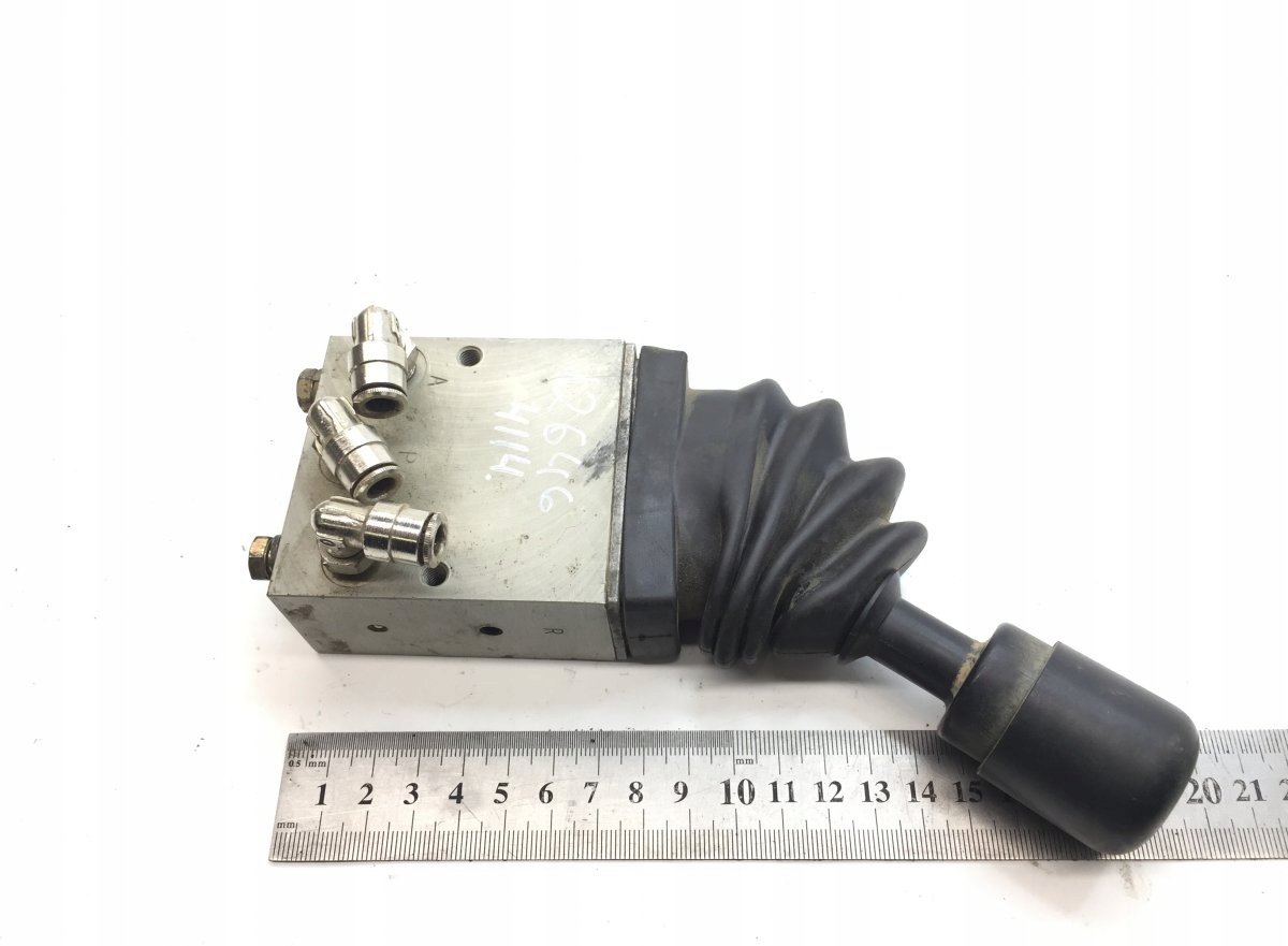 0009084 SCANIA Hydraulische hendel image 2