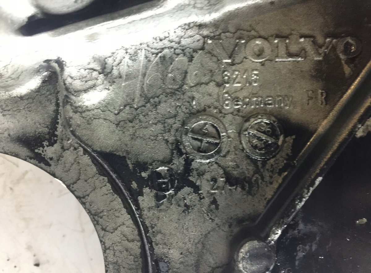1543470 VOLVO Front Engine Cover image 2