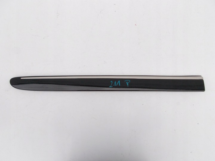 Listwa ovikehylys oikea taka kromi Mercedes E-farmari A2116901462