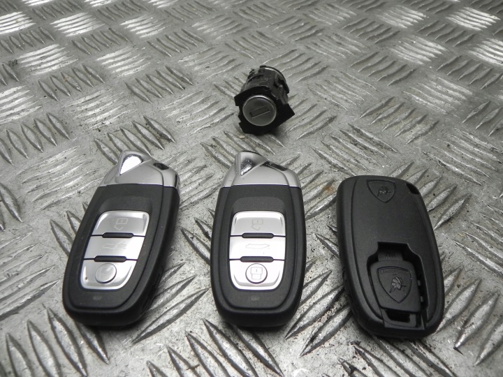 Schloss-Set Lamborghini Huracán LP 580-2 2017 4T0959754B