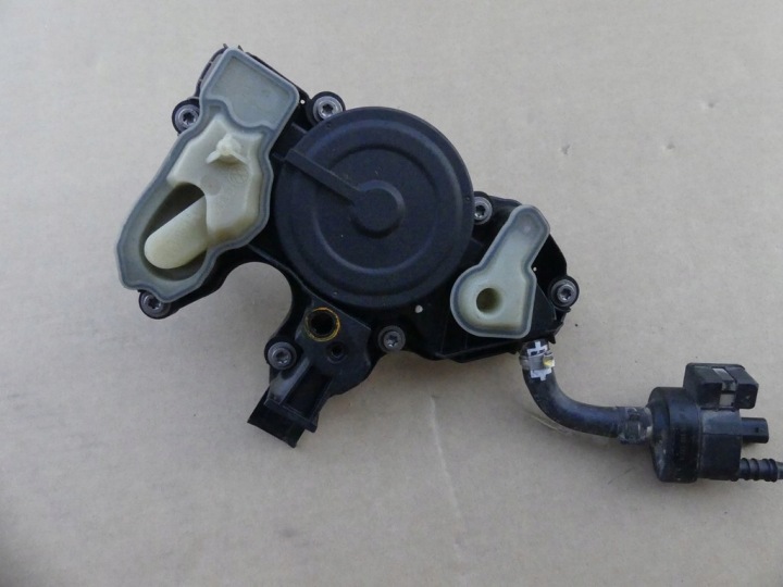 Volkswagen OE 06K103495P oil separator, crankcase breather