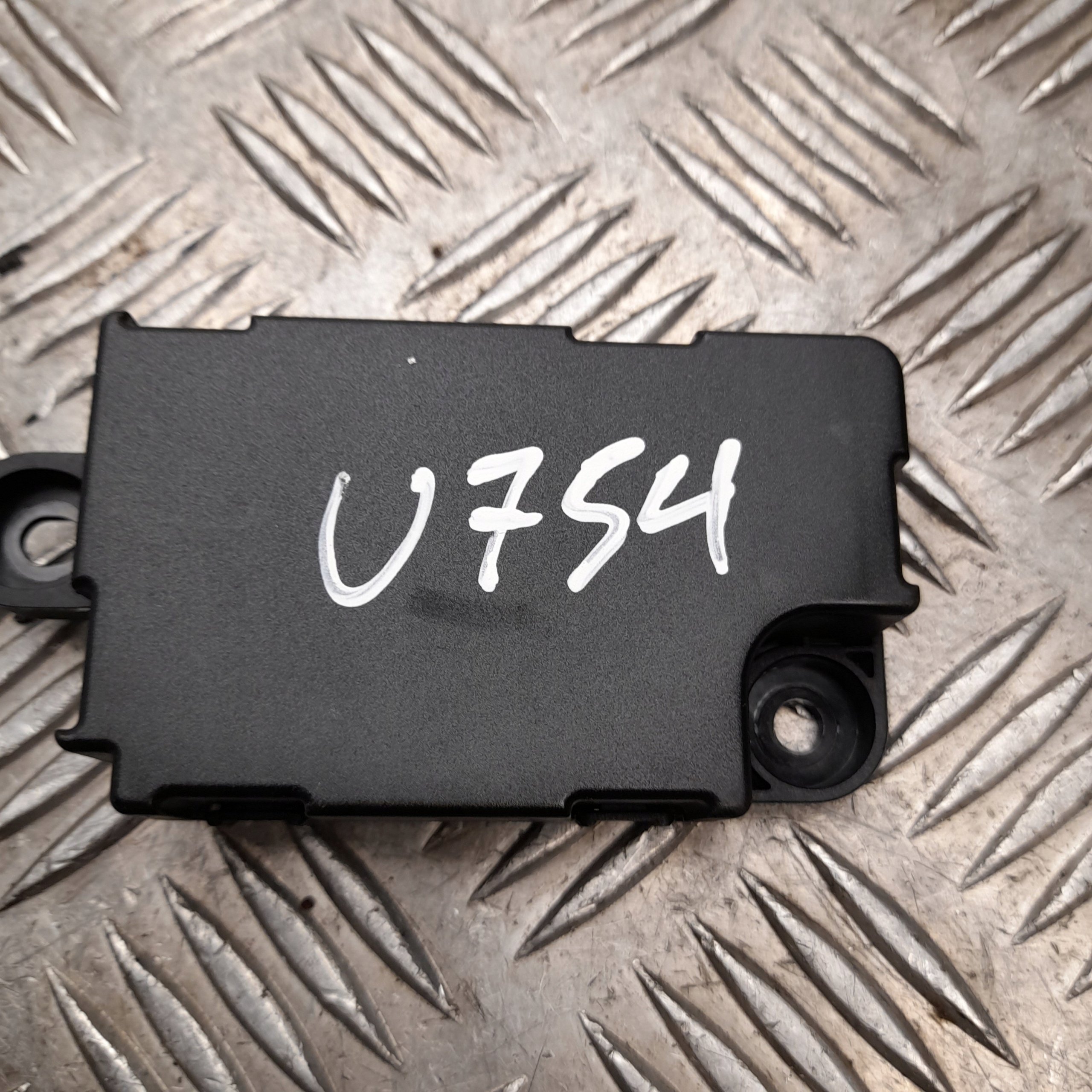 Antenneversterker Tesla Model 3 2019 1447430-00-A image 3