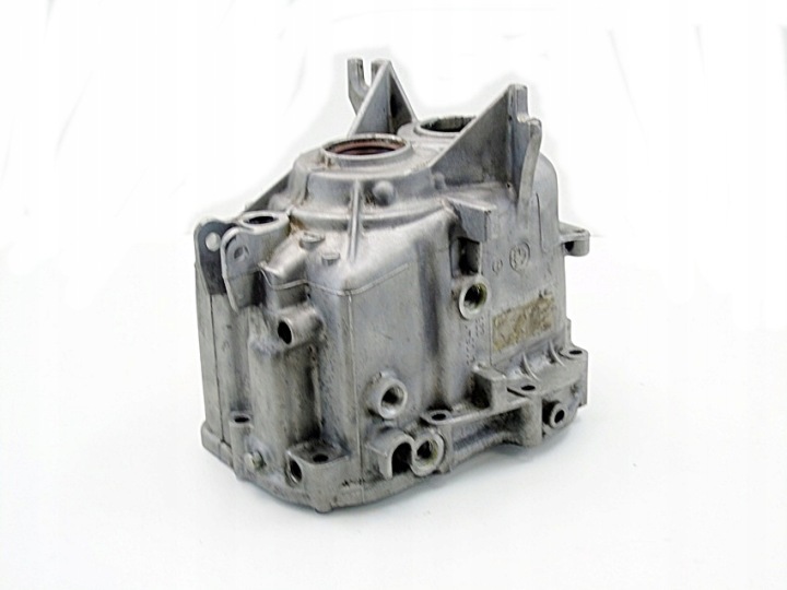 Vaihteiston takakotelo 2.0 D BMW E46 E90 M47D20 1053401114