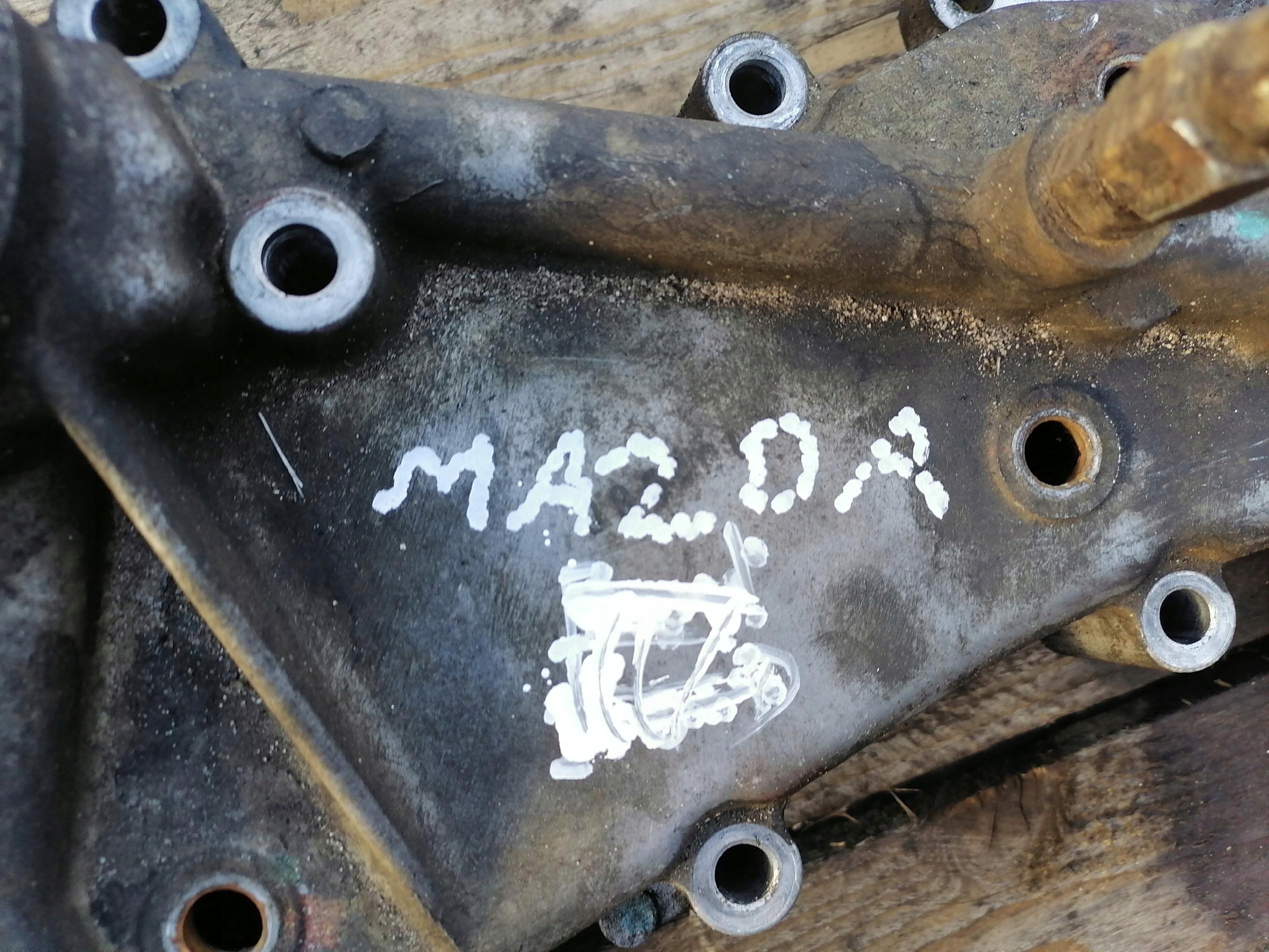 Öljynsuodattimen alusta Mazda BT-50 2.5 TD image 3