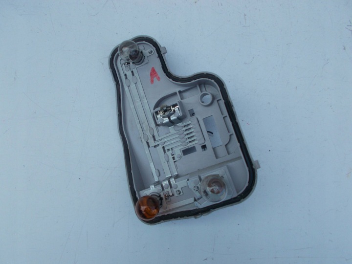 Takalampun kanta polttimolle VW Polo V 6R 6R0945257B vasen