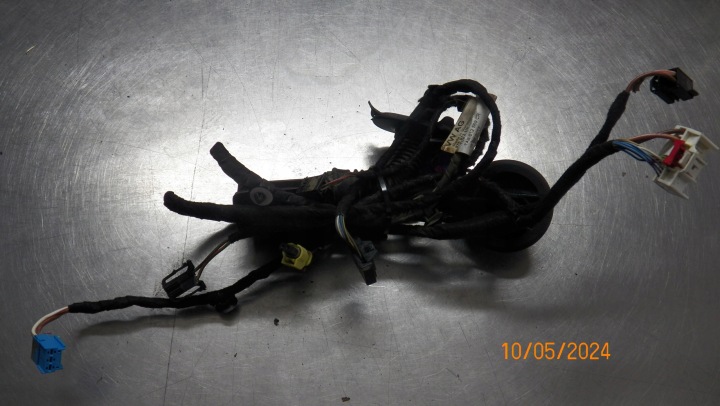 SEAT ATECA Oikean etuoven asennus 576971121AN