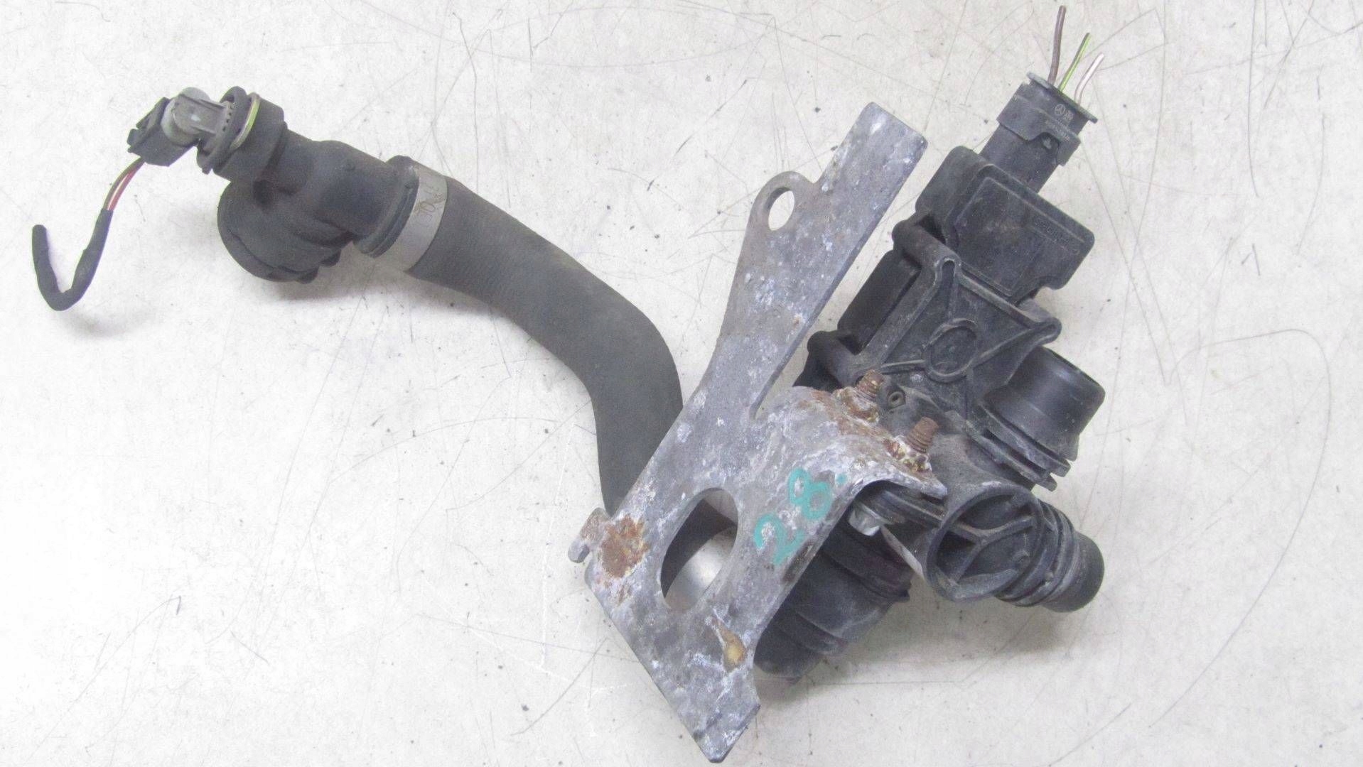 MERCEDES C-KLASSE W205 2.0H WASSERVENTIL A0005003040