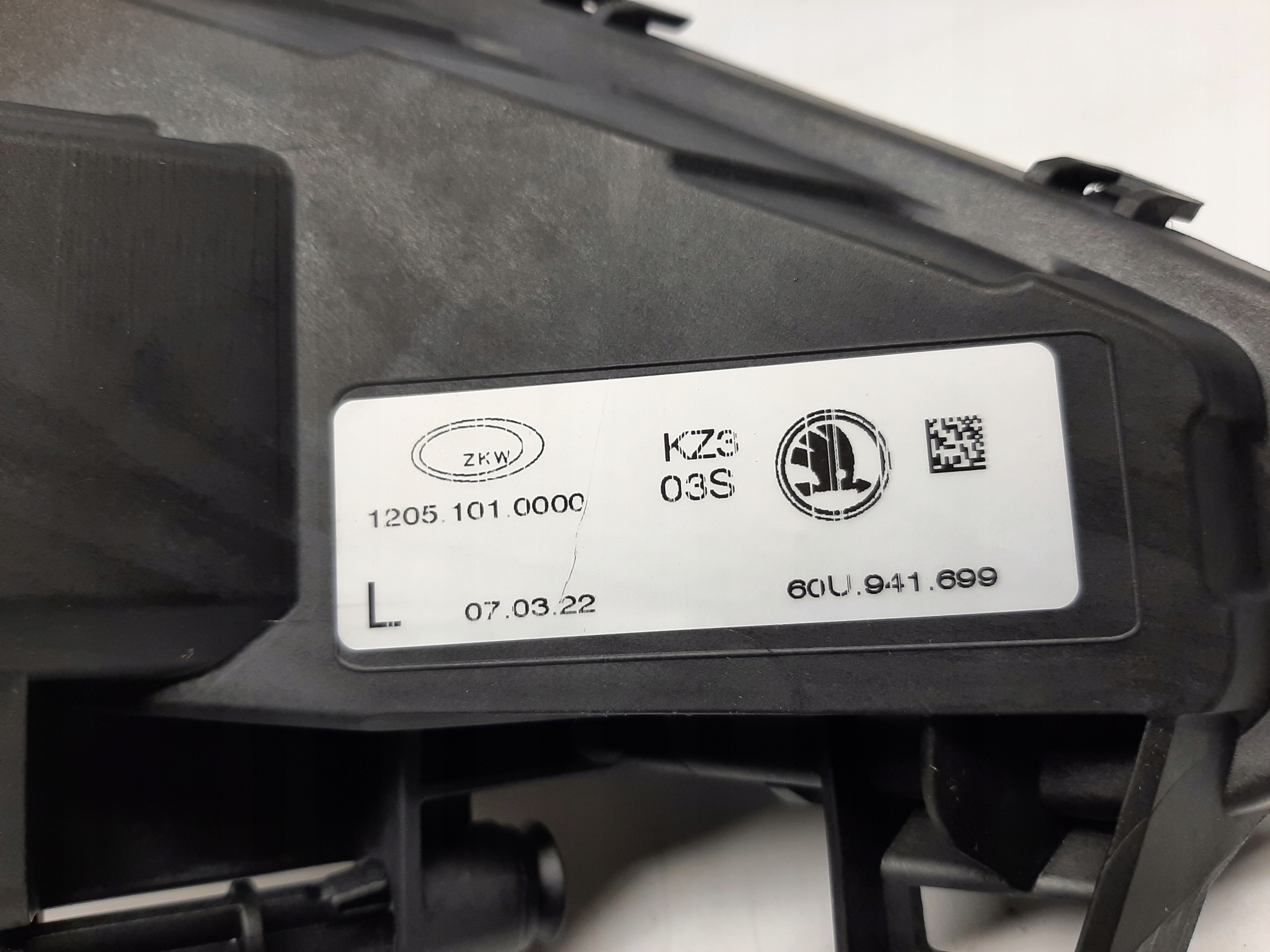 Lámpara Halógena Delantera Izquierda Skoda Rapid 60U941699 image 3