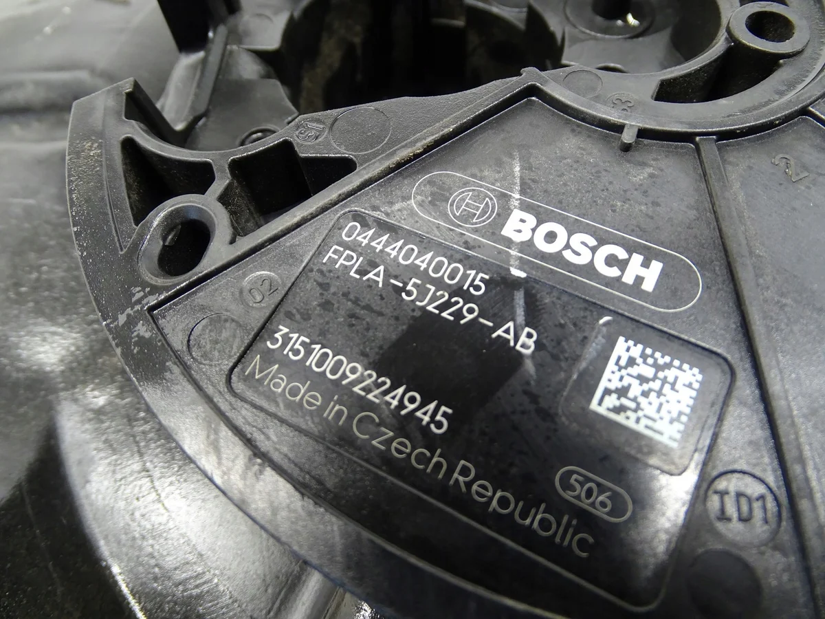 AdBlue Tank Land Rover Range Rover Sport II GH22-5J228-A image 7