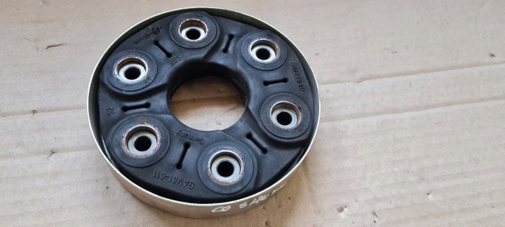S3 8Y A3 Lift Propshaft Joint from Gearbox 2.0 TFSI 24R Drive Shaft