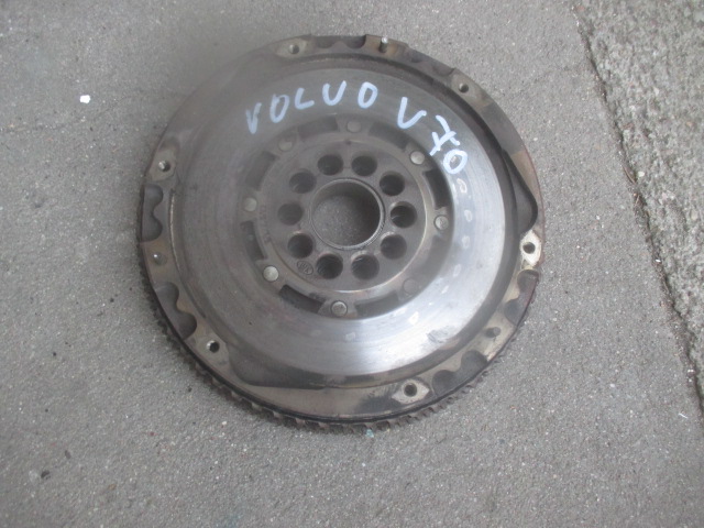 Kaksimassavauhtipyörä 30735964 VOLVO V70 S40 V50 2.4B