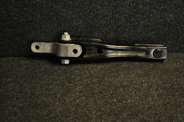 VW:n alkuperäinen 5Q0199855
