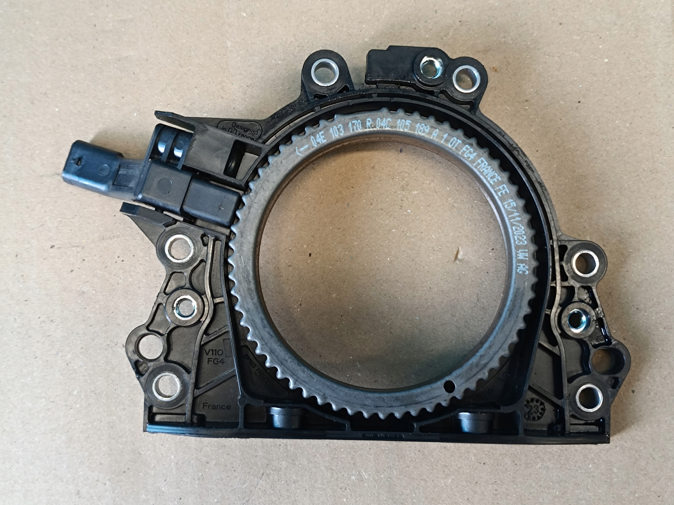 AUDI Q3 F3 SPORTBACK 1.4 TFSIe DGEA 24R Kurbelwellensensor-Dichtung 04E103170R image 2