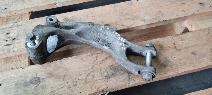 A4 B9 8W Shock Absorber Mount Right Front 8W0413038E A5 8W