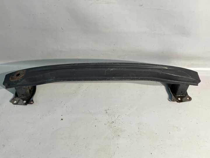 Etupuskurin palkki VW Touran I 1T0 03-10