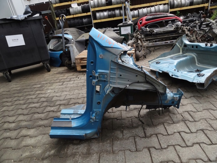 Hyundai i10 III 2021 etupalkki oikea alkuperäinen