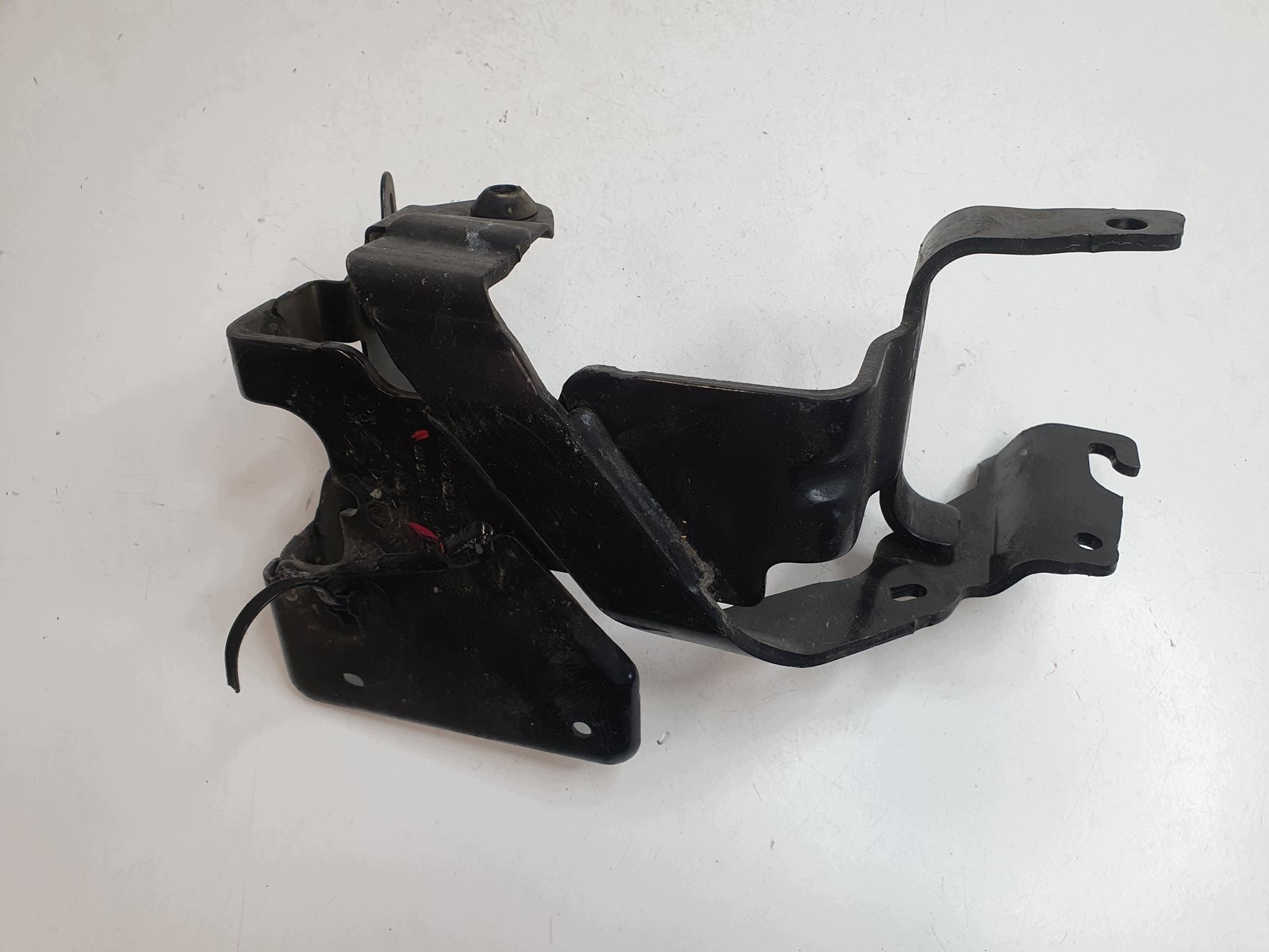 PEUGEOT 208 II 2008 II ABS-Pumpenhalterung 9831013180 image 4