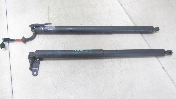 BMW X1 F48 Takaperän luukun teleskooppitoimilaite 7481807 14-