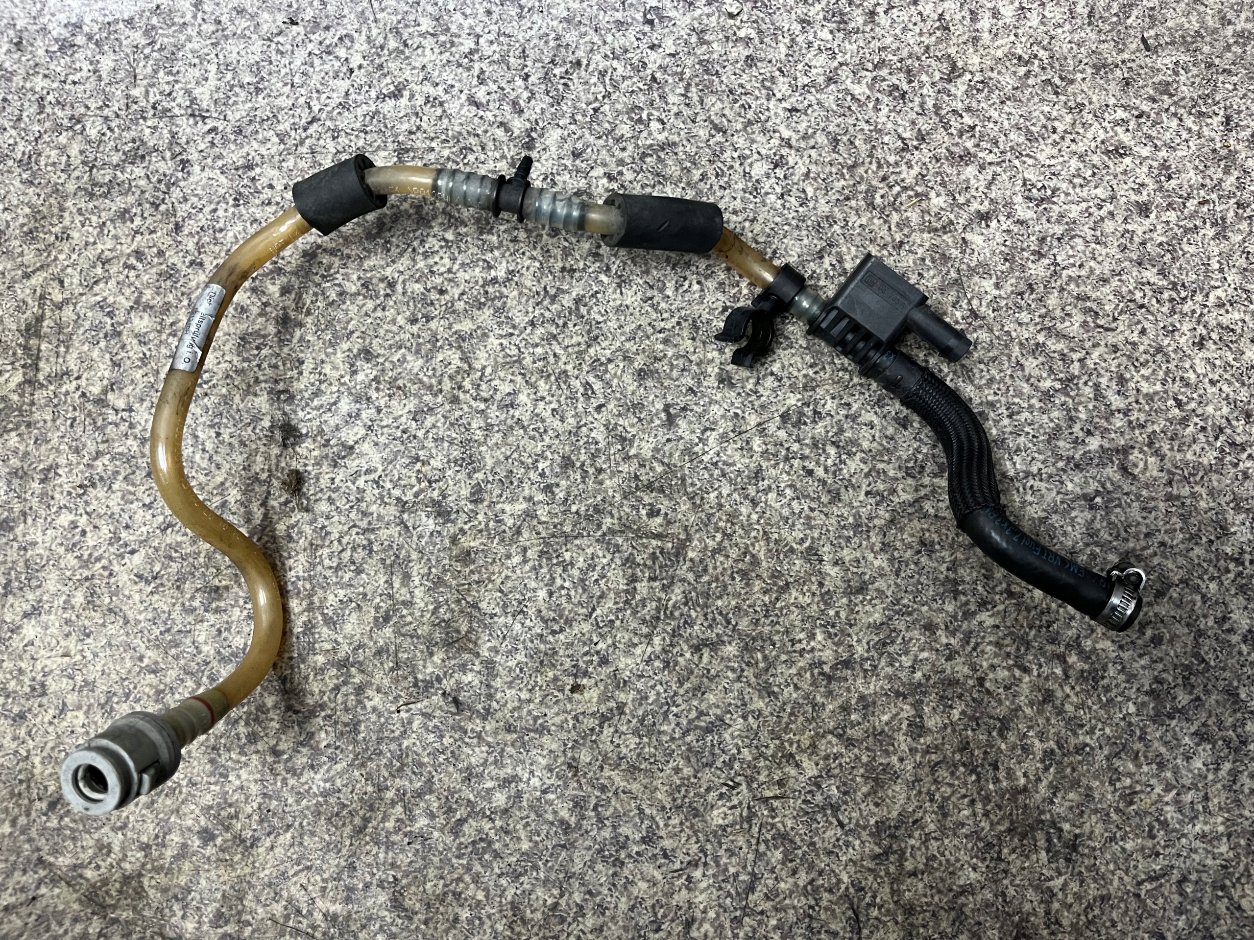 Capteur de carburant BMW X5 E70 E71 image 2