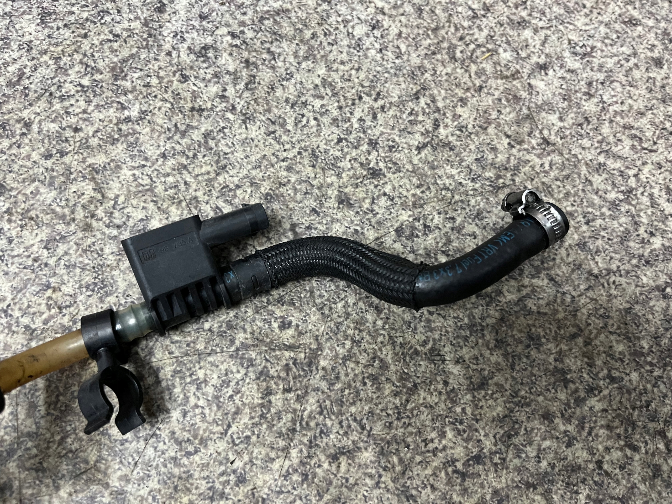 Capteur de carburant BMW X5 E70 E71 image 3