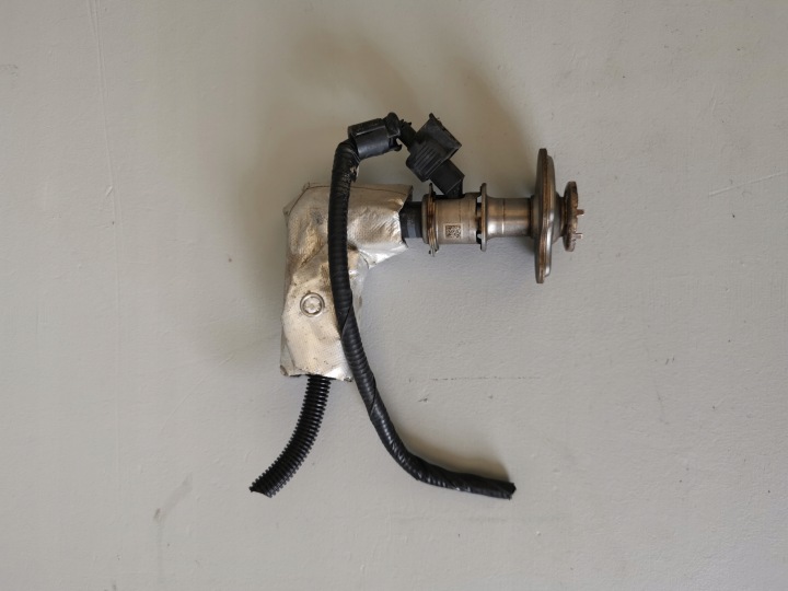 HYUNDAI SANTA FE IV LIFT WTRYSK INJEKTOR ADBLUE 29630-2U000
