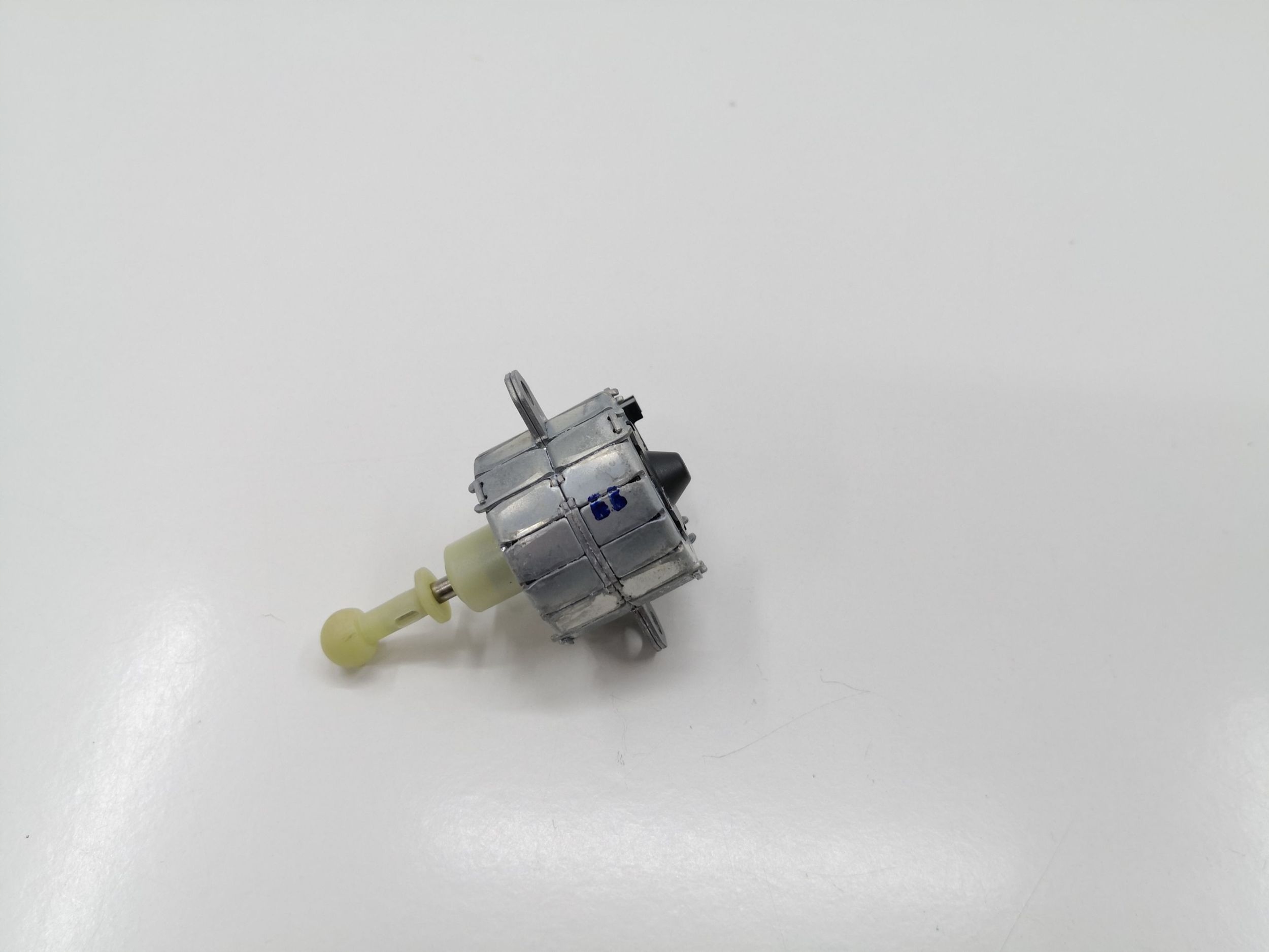 Lampenverstellmotor für BMW F10 F11 F15 i3 i8 OEM 70460499