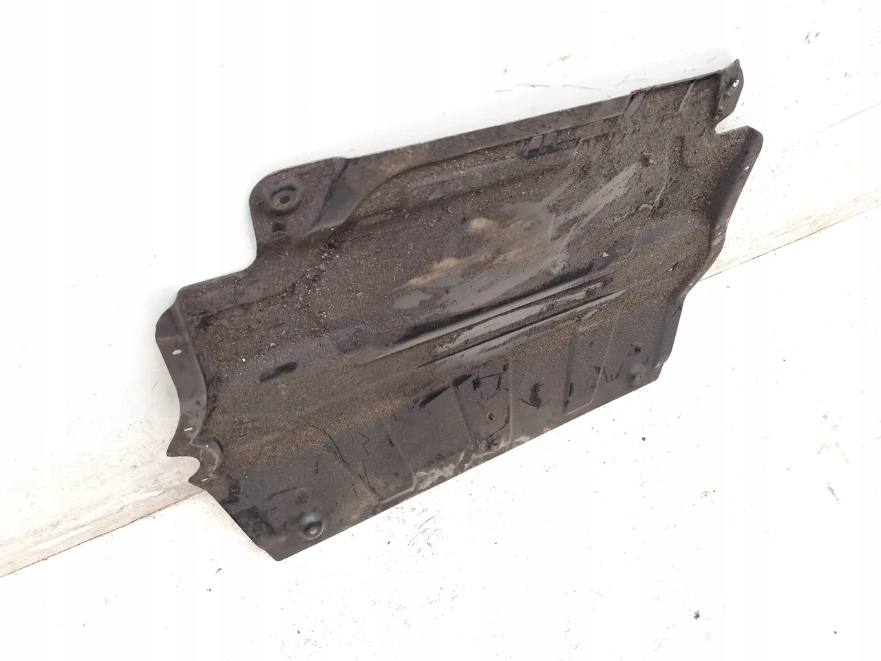 VW Tiguan Cache moteur inférieur 2012 SUV 4/5p 5N0018930D (07-18) Diesel image 4
