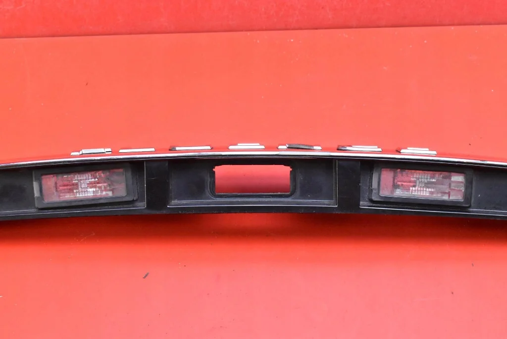 Rückleuchte Schwarz Chrom 848100022R Renault Fluence image 6