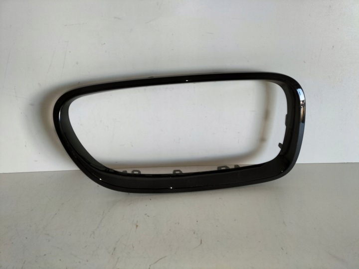 Säleikön kehys etu oikea BMW 5 F10 F11 LIFT LCI 13-17