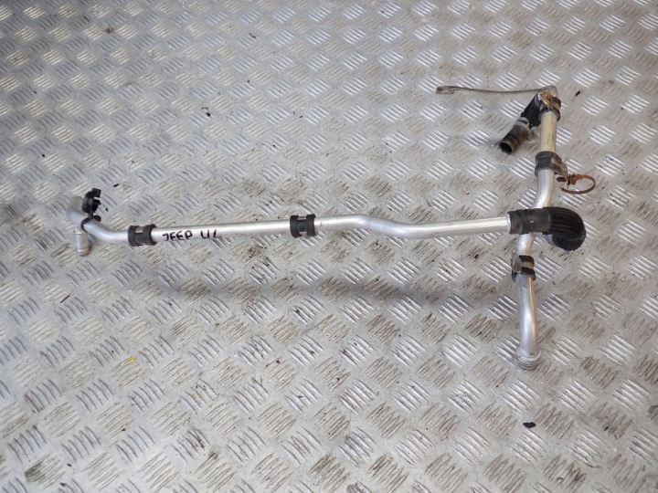 Ölkühler Schlauch Leitung Grand Cherokee WL 3.6 4x4 21 68381445AB efs