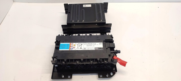 MERCEDES W247 BATERÍA ACUMULADOR A0009821331 A 0009829025