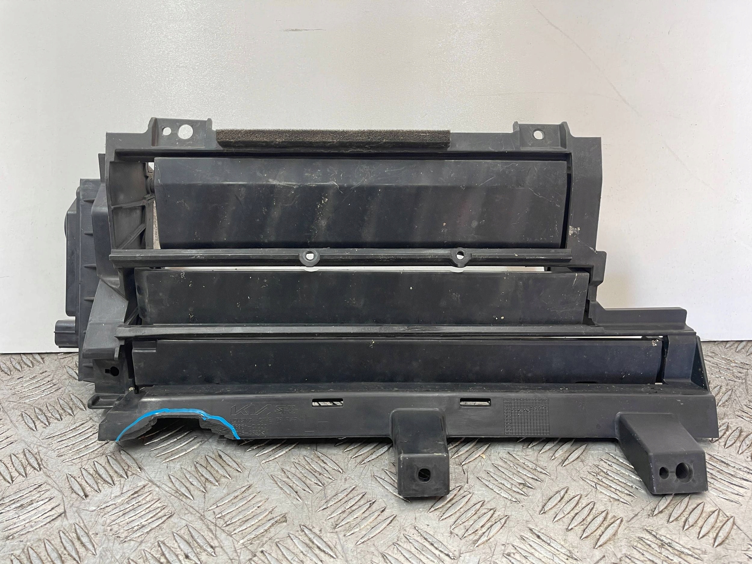 Luftspjäll vänster KIA EV6 21- image 2